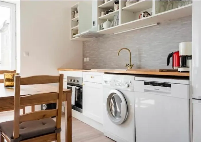 Sete : Superbe Appartement 2 Pieces Refait A Neuf