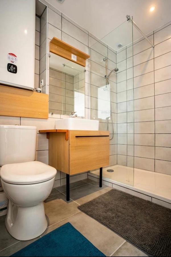 : Superbe 2 Pieces Refait A Neuf Apartment *